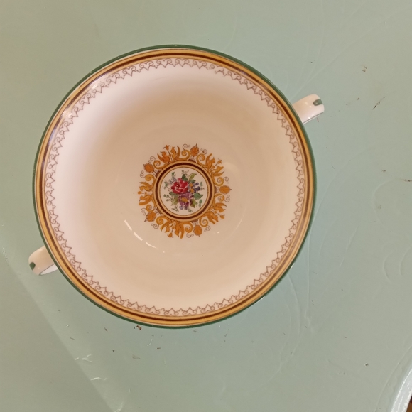 Wedgwood Columbia Double Handle Teacup and Saucer - Picture 3 of 9